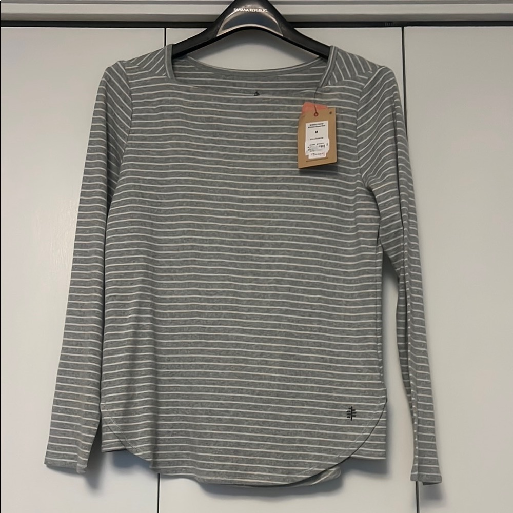 Royal Robbins Kickback Square Neck Gray Fitted Long Sleeve Top Medium NWT